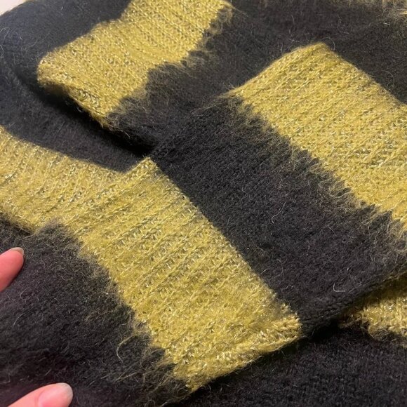 NWOT AllSaints Onyx Black / Olive Striped Sweater - Large - Picture 4 of 5